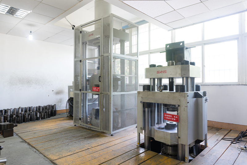 200噸電動伺服試驗機