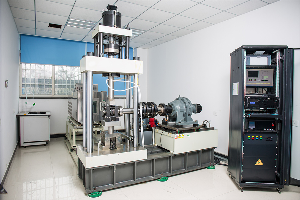 轉向節軸承擺動測試